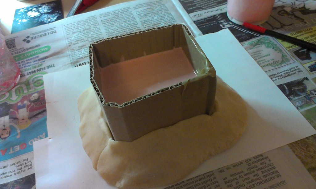 The first mould half is poured